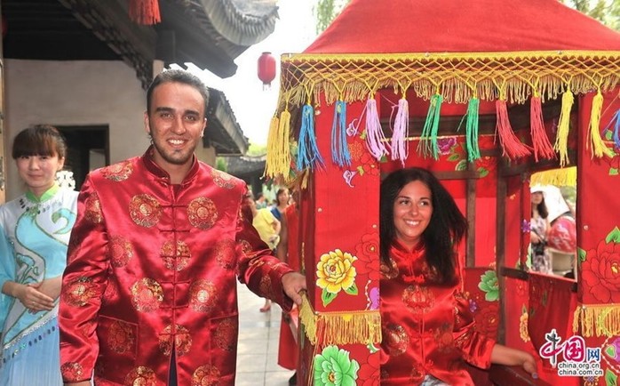 Китайский праздник влюбленных для иностранцев