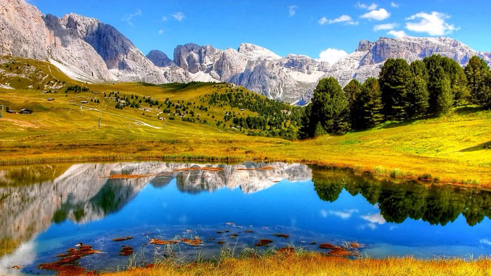 Dolomites-mountainous-landscape-in-northeastern-Italy-Southern-limestone-Alpes-Mountains-Lake-landscape-Nature-3840x2400-915x515 (700x393, 397Kb)
