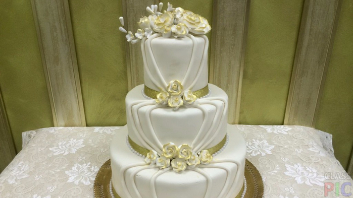 Красивые свадебные торты и сладости на свадьбу38 (700x393, 236Kb)