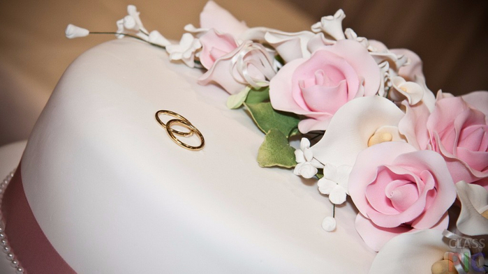 Красивые свадебные торты и сладости на свадьбу40 (700x393, 214Kb)