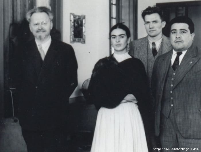 3085196_LevTrotskyandFrida8 (700x529, 89Kb)