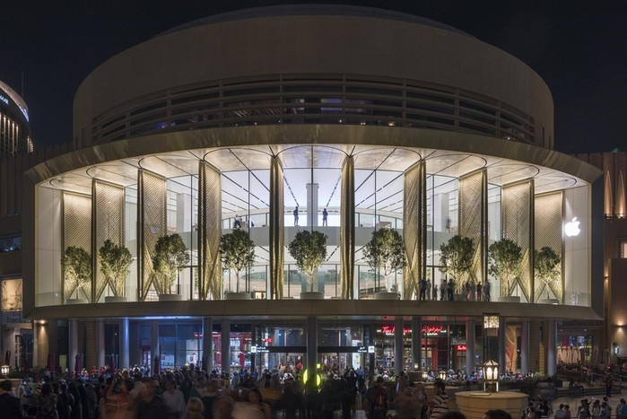 Новый флагманский магазин Apple Dubai Mall