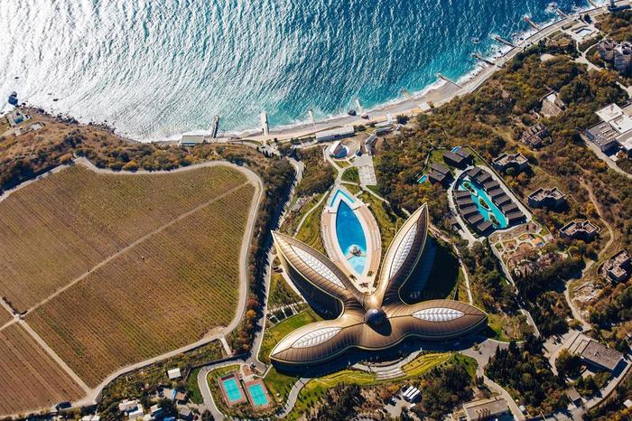 Крымский курорт признали лучшим в мире