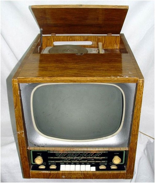 10 знаковых моделей чёрно белых телевизоров советского производства