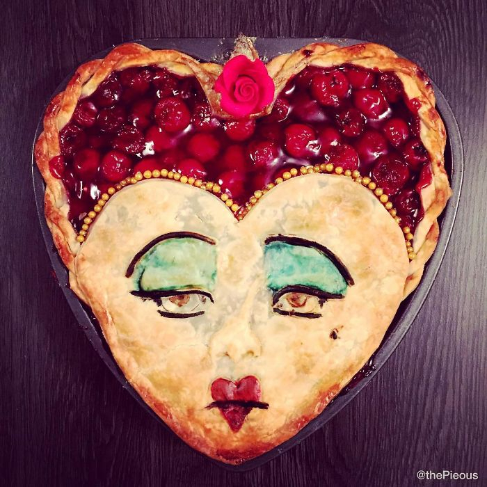 Artist-makes-incredible-pies-pop-culture-it-seems-a-crime-to-eat-a-work-of-art-of-this-5a6a284005e08__700 (700x700, 402Kb)