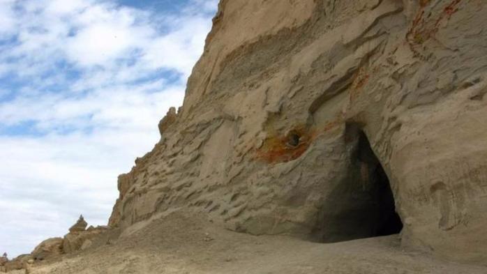  Ученые нашли пещеру инопланетян