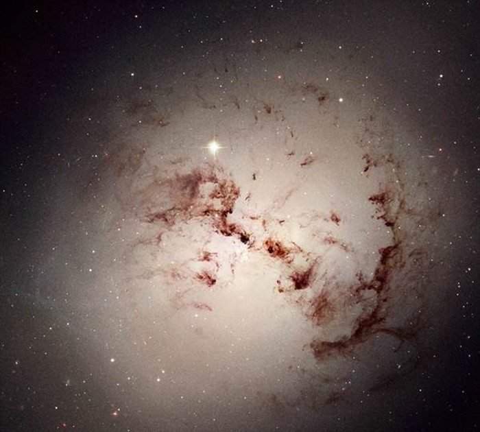 Как телескоп Хаббл сфотографировал Лицо Бога