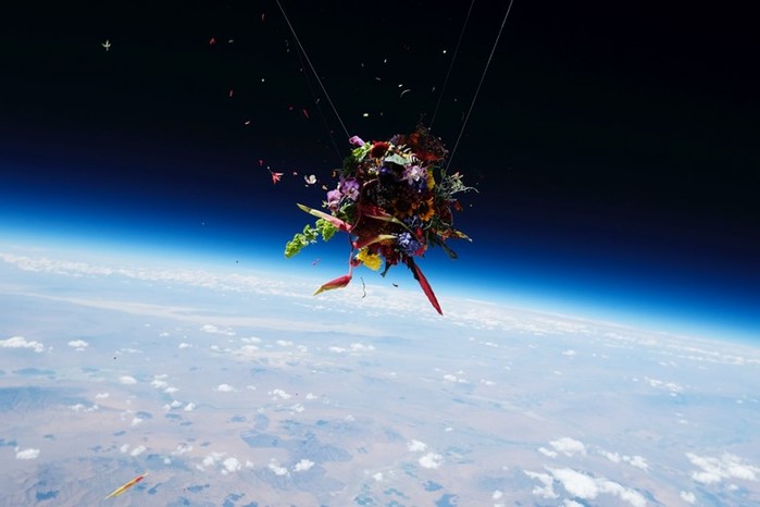10 потерянных в космосе вещей, которые выронили астронавты