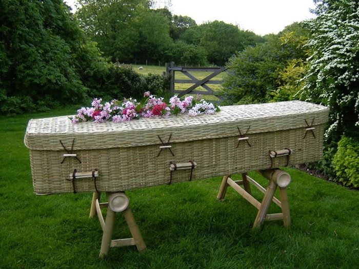Самые странные похоронные ритуалы мира: смерть — это еще не конец