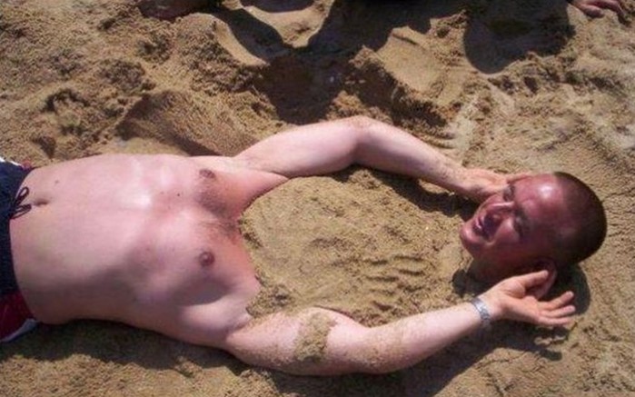 Веселый пляжный отдых: приколы на пляже (смешные фото)