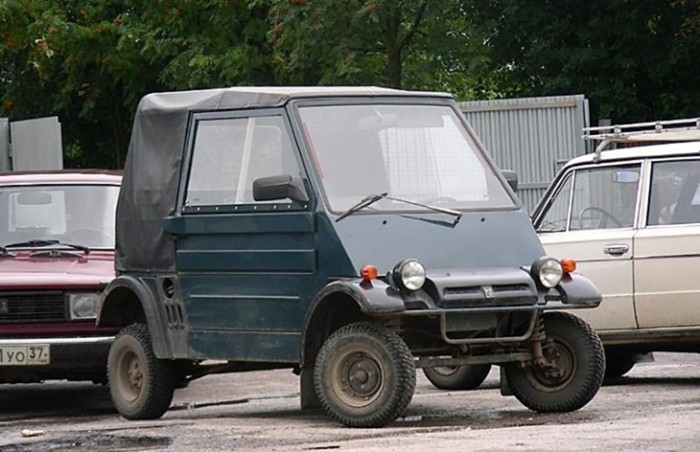 Политик Владимир Жириновский и его раритетные автомобили 