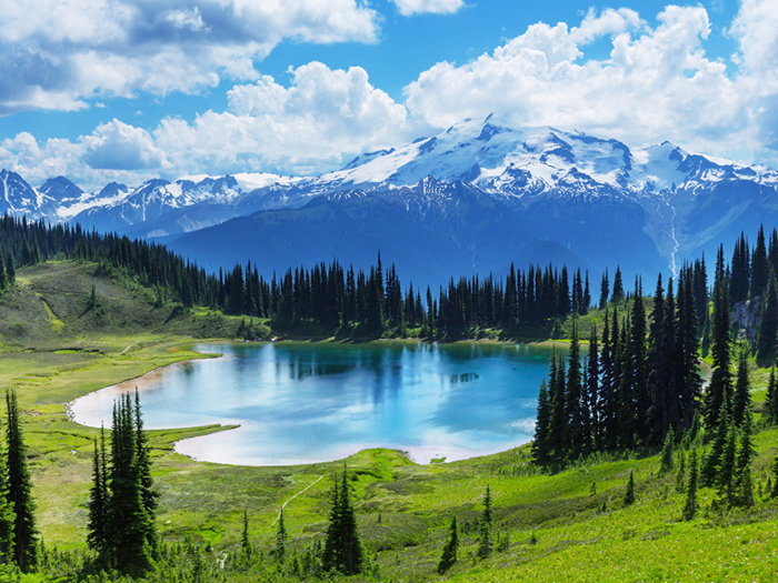 Scenery_Mountains_Lake_Grasslands_Canada_Banff_512435_1280x960 (700x525, 582Kb)