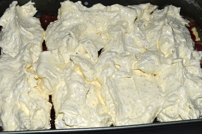 2835299_Nejneishee_pirojnoe_s_orehami_vishnei_i_kofeinim_kremom_prosto_taet_vo_rty4 (700x465, 248Kb)