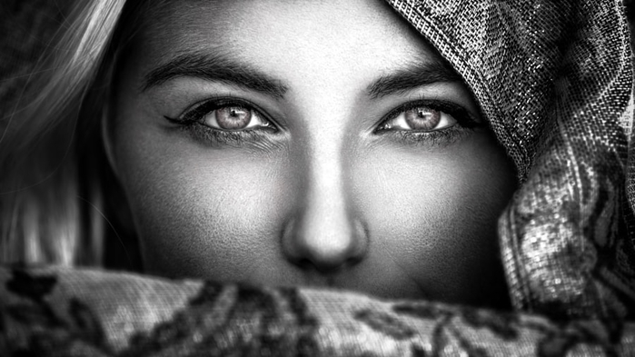 2. Глаза. Фотограф Florian Pascual (700x393, 171Kb)