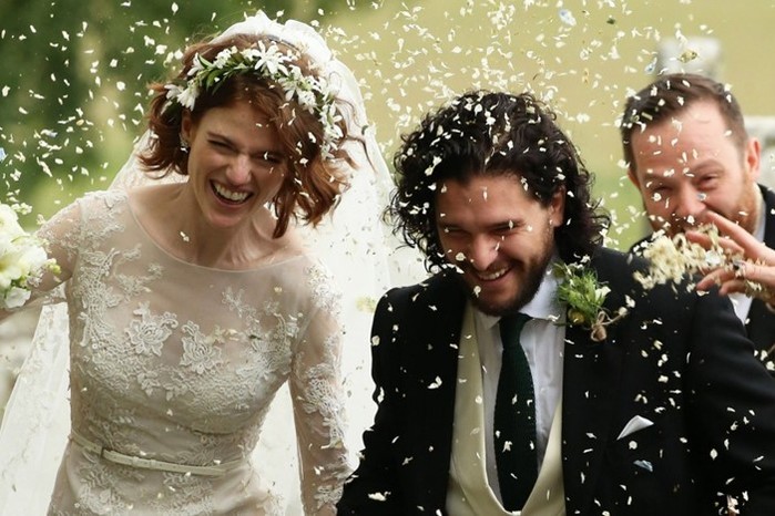 Фотографии свадьбы Джона Сноу и Игритт: актеры сериала «Игра престолов» поженились в Шотландии