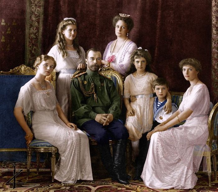 4498623_d41645162a424ef93544fe2cfb125619tsarnicholasiipalace (700x618, 93Kb)