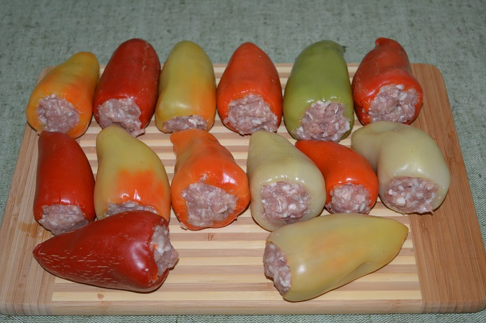 Перец фаршированный мясом и рисом на зиму для заморозки9 (700x466, 321Kb)
