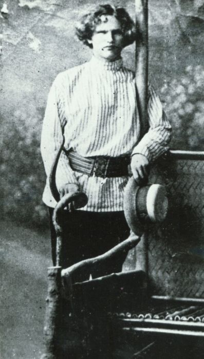 219393569 (397x700, 157Kb)