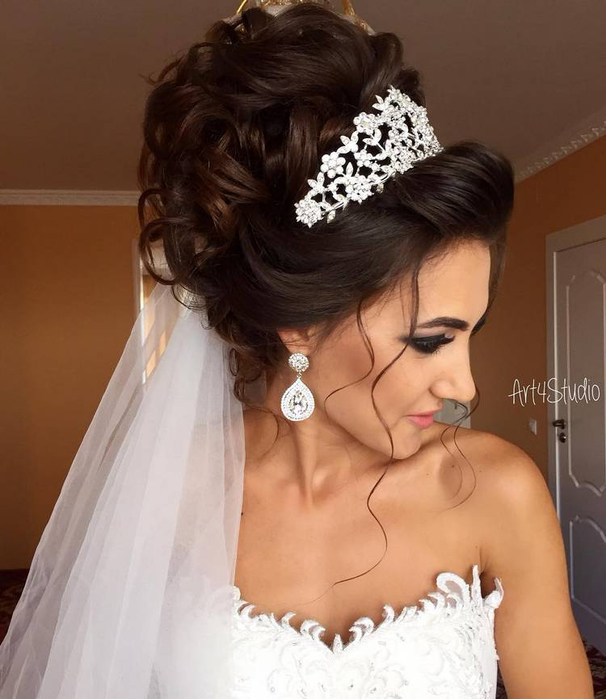 JamAdvice_com_ua_wedding-hairstyles-with-diadems-10 (606x700, 276Kb)