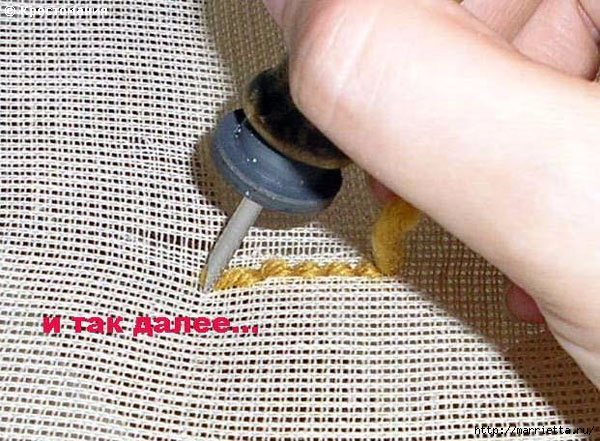 Вышивка ковровой техникой с помощью специальной иглы (18) (600x441, 230Kb)