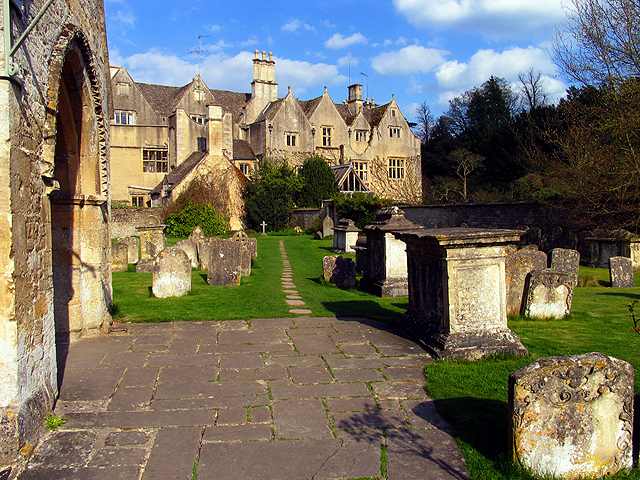 Graveyard_and_Village_Buildings_at_the_Church_in_Bibury_-_geograph.org.uk_-_161890 (900x680, 521Kb)