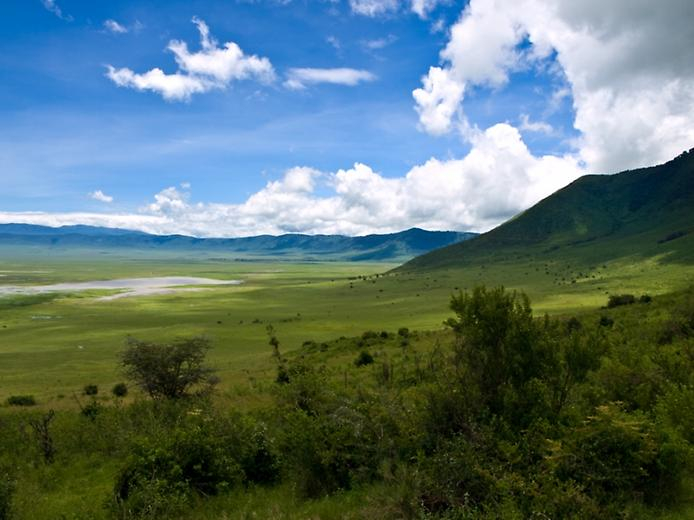 1200px-Ngorongoro кратер 4 (694x520, 267Kb)