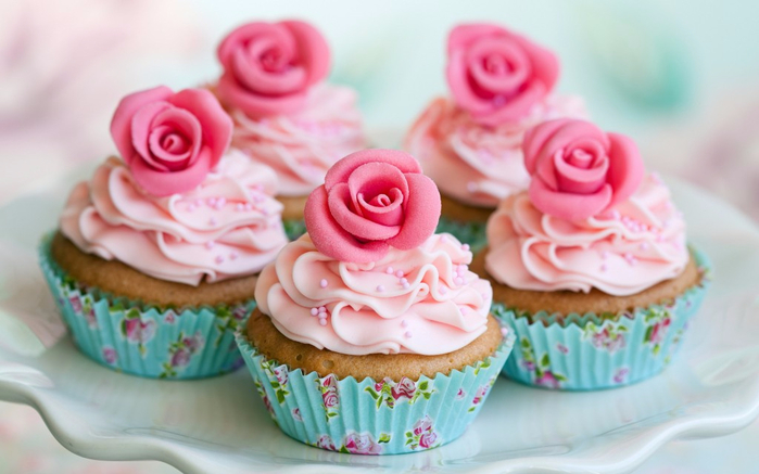 Cupcakes-1024x640 (700x437, 280Kb)