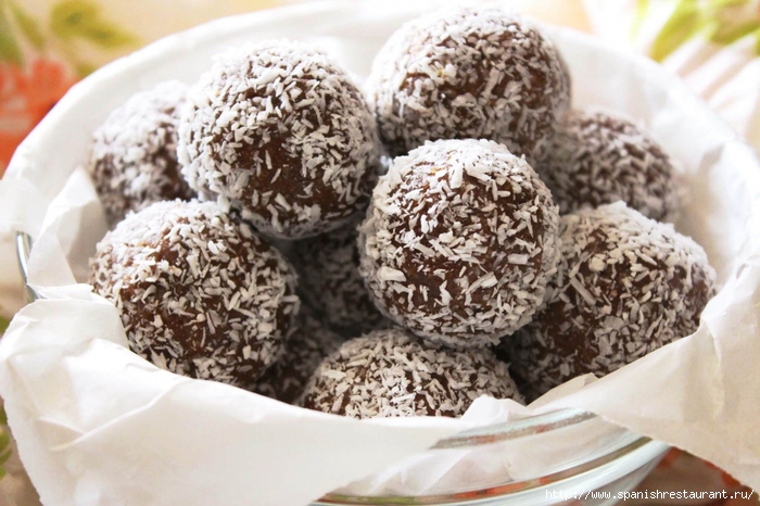 3290568_SkinnymixersSpicedRumBalls (700x466, 268Kb)