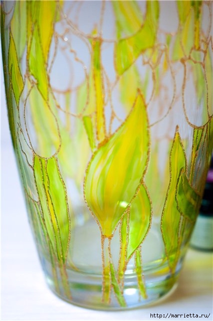Роспись стеклянной вазы витражными красками (17) (426x640, 143Kb)