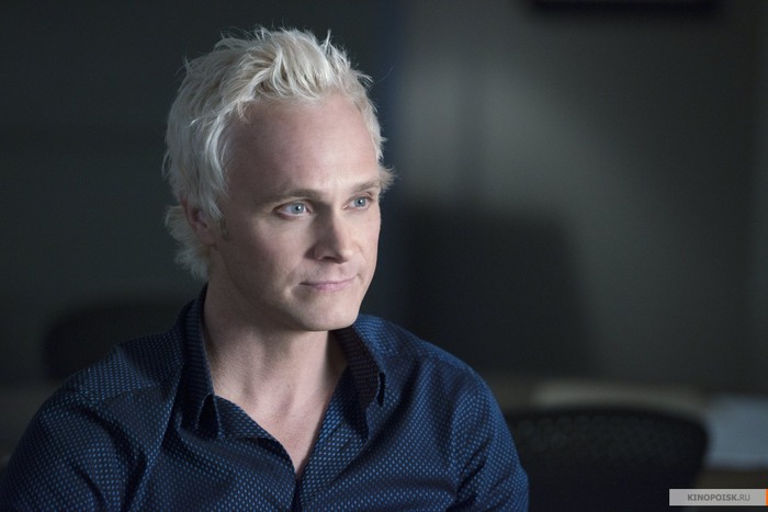2553886_kinopoisk_ruiZombie2664357 (700x467, 53Kb)