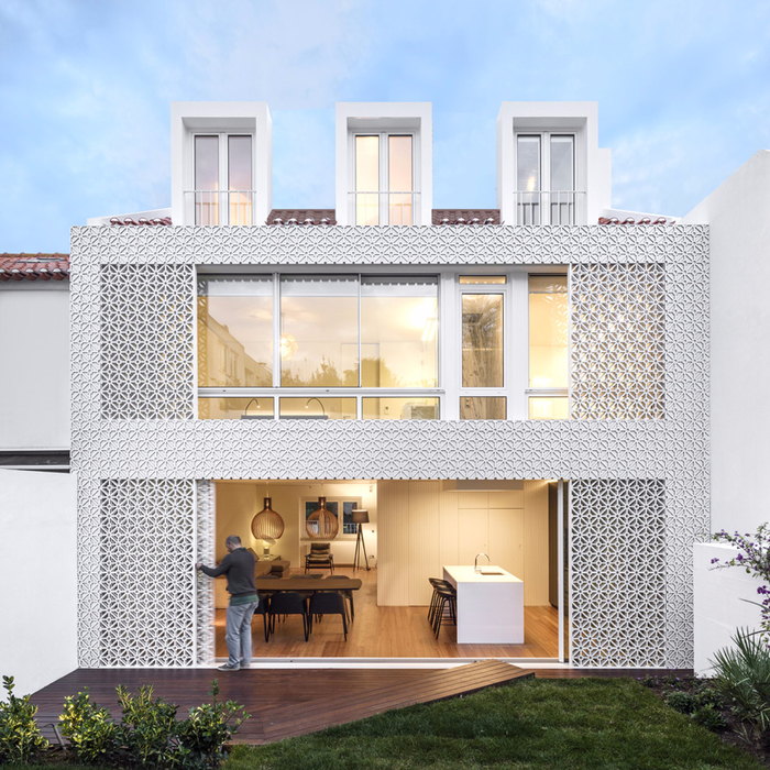 joao-tiago-aguiar-arquitectos-restelo-house-spain-designboom-02 (700x700, 543Kb)