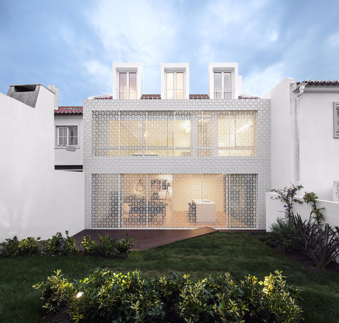 joao-tiago-aguiar-arquitectos-restelo-house-spain-designboom-12 (700x667, 543Kb)