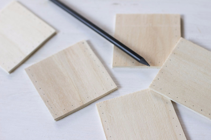 wooden-box-holes-measured (700x466, 222Kb)