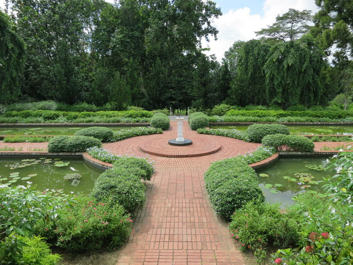 botanical-gardens-10-sundial (700x525, 179Kb)