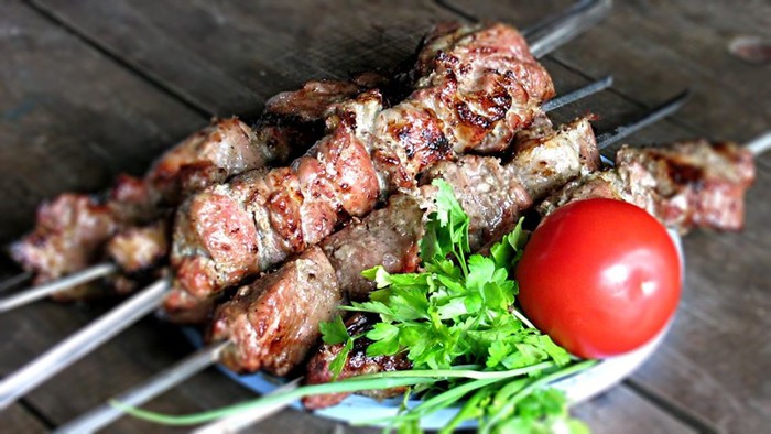 Шашлык из свинины: ароматное и нежное мясо!