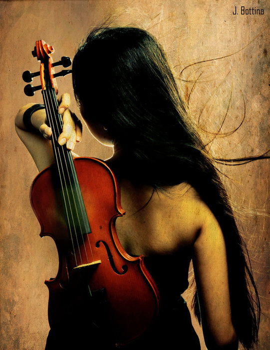 the_woman_and_the_violin_by_liowmolko (541x700, 105Kb)