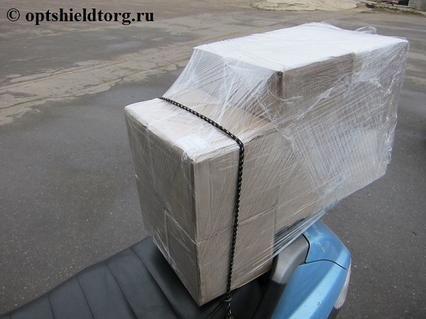 Щиты в картонных коробках закреплены на багажнике скутера/6086587_IMG_9510A6C (600x450, 101Kb)