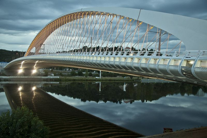 troja-bridge-26 - РєРѕРїРёСЏ (700x466, 305Kb)