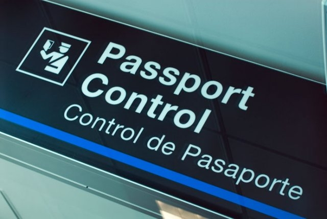 pasport-control (640x428, 162Kb)