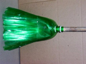 Метла из пластиковых бутылок. Мастер класс (11) (300x225, 51Kb)