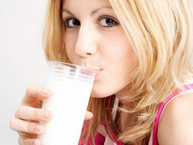 Woman_drinking_milk (640x480, 32Kb)