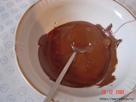 Шоколадные розы и ажурный шоколадный шарик для торта (13) (472x354, 66Kb)