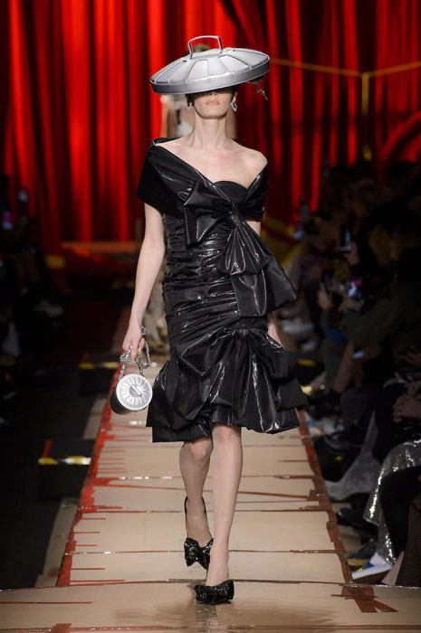 Moschino new 6 (465x700, 202Kb)