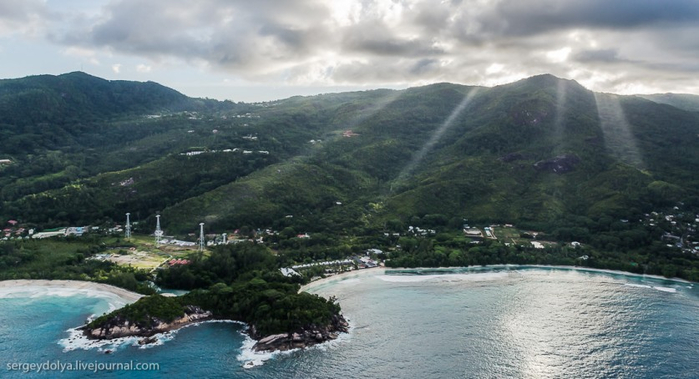 Seychelles-Islands-from-a-height-32 (700x379, 262Kb)