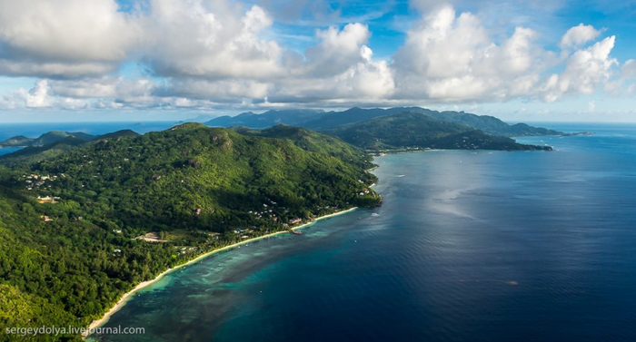 Seychelles-Islands-from-a-height-40 (700x377, 266Kb)