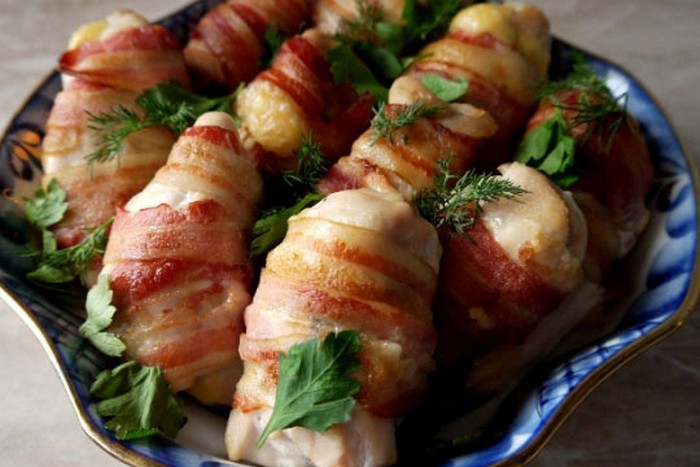 Курица в беконе в духовке рецепт с пошаговый Курица в беконе в духовке рецепт с пошаговый