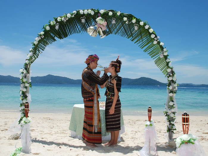 Топ-25 странных свадебных традиций разных стран