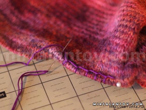 Переделка одежды. Снуд-шарф из старого свитера (5) (500x375, 100Kb)