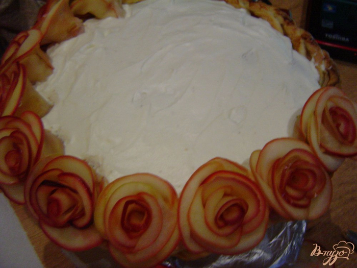 «Букет для женщин» - торт с яблочными розами (11) (700x525, 338Kb)