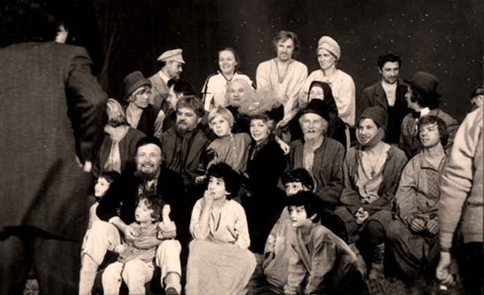 zakulisnye-kadry-sovetskogo-kino_3 (700x426, 255Kb)